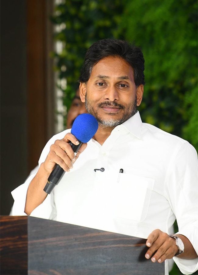 YS Jagan Meeting With Parchur Leaders Today HD Photos19