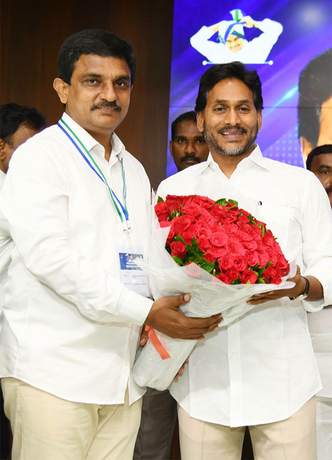 YS Jagan Meeting With Parchur Leaders Today HD Photos20