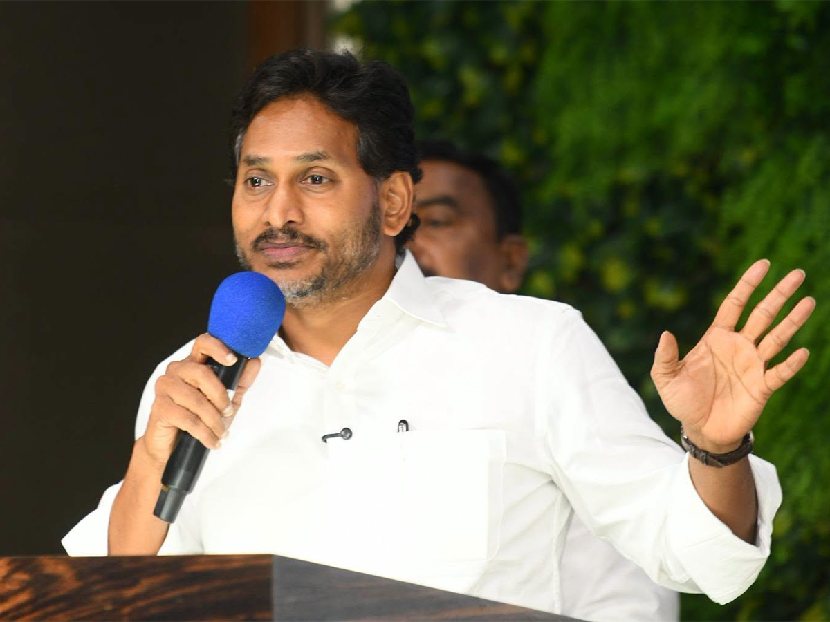 YS Jagan Meeting With Parchur Leaders Today HD Photos4