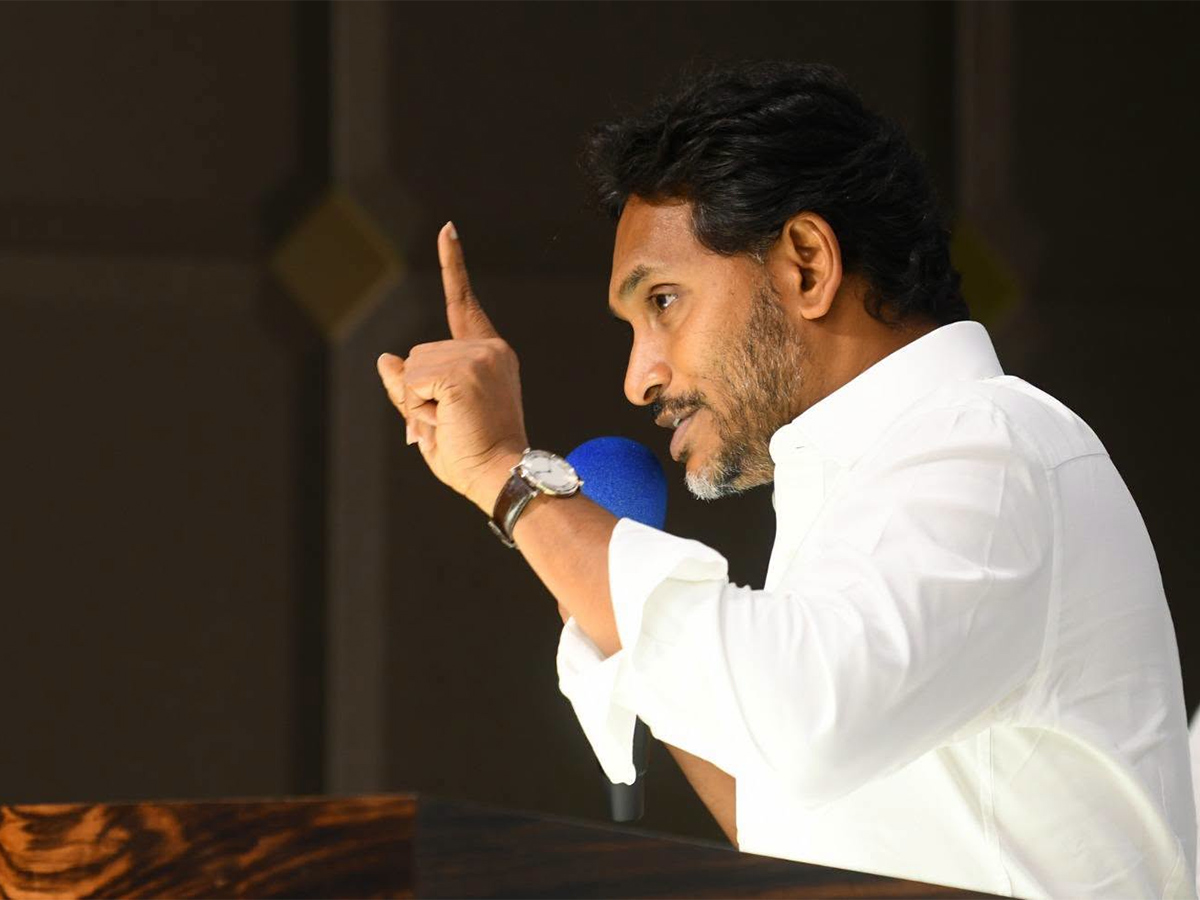 YS Jagan Meeting With Parchur Leaders Today HD Photos8