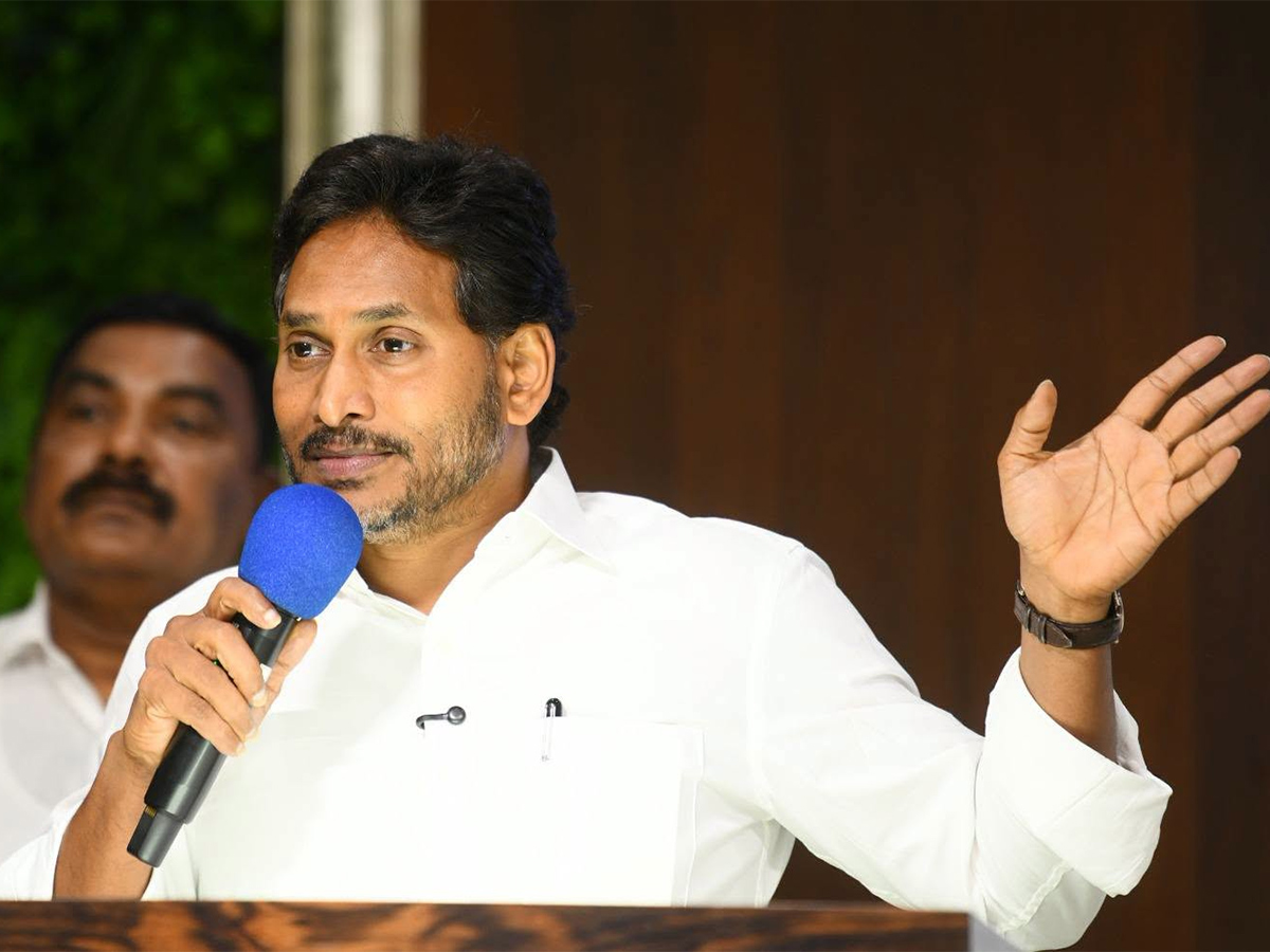 YS Jagan Meeting With Parchur Leaders Today HD Photos9