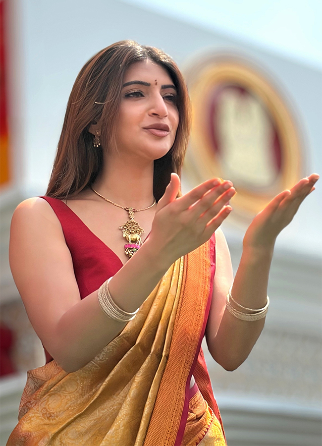 Actress Sreeleela Visited Nirmal The Chennai Shopping Mall6