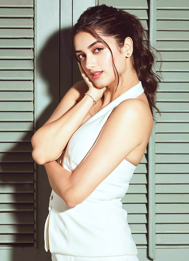 Bhagyashri Borse Glamorous Looks3
