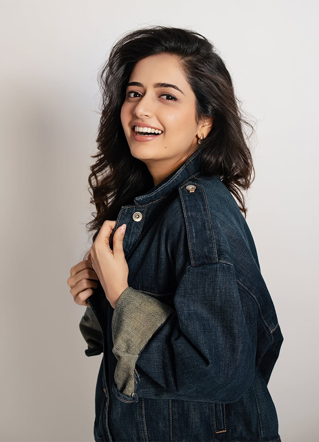 Actress Ashika Ranganath Latest Photos Viral4