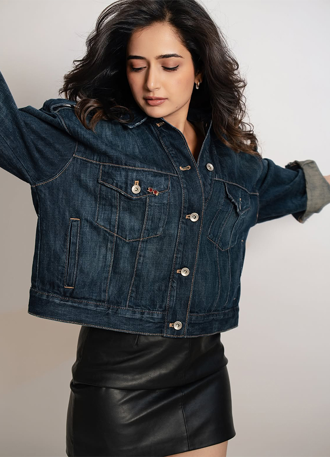 Actress Ashika Ranganath Latest Photos Viral6