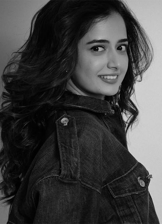 Actress Ashika Ranganath Latest Photos Viral7