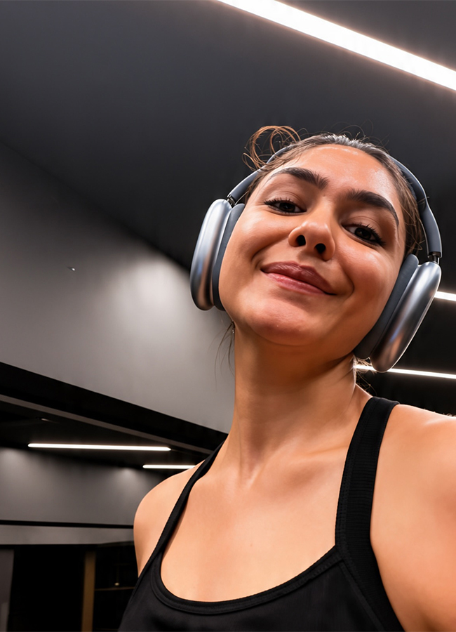 Actress Mrunal Thakur September Month Viral Photos10