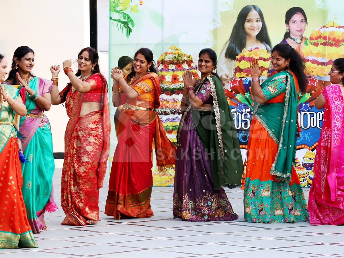Bathukamma Celebrations 2026 Hyderabad HD Photos16
