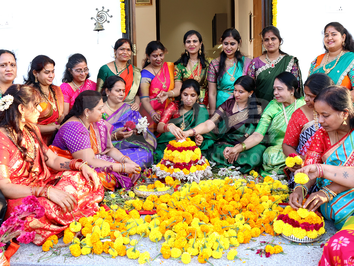 Bathukamma Celebrations 2026 Hyderabad HD Photos17
