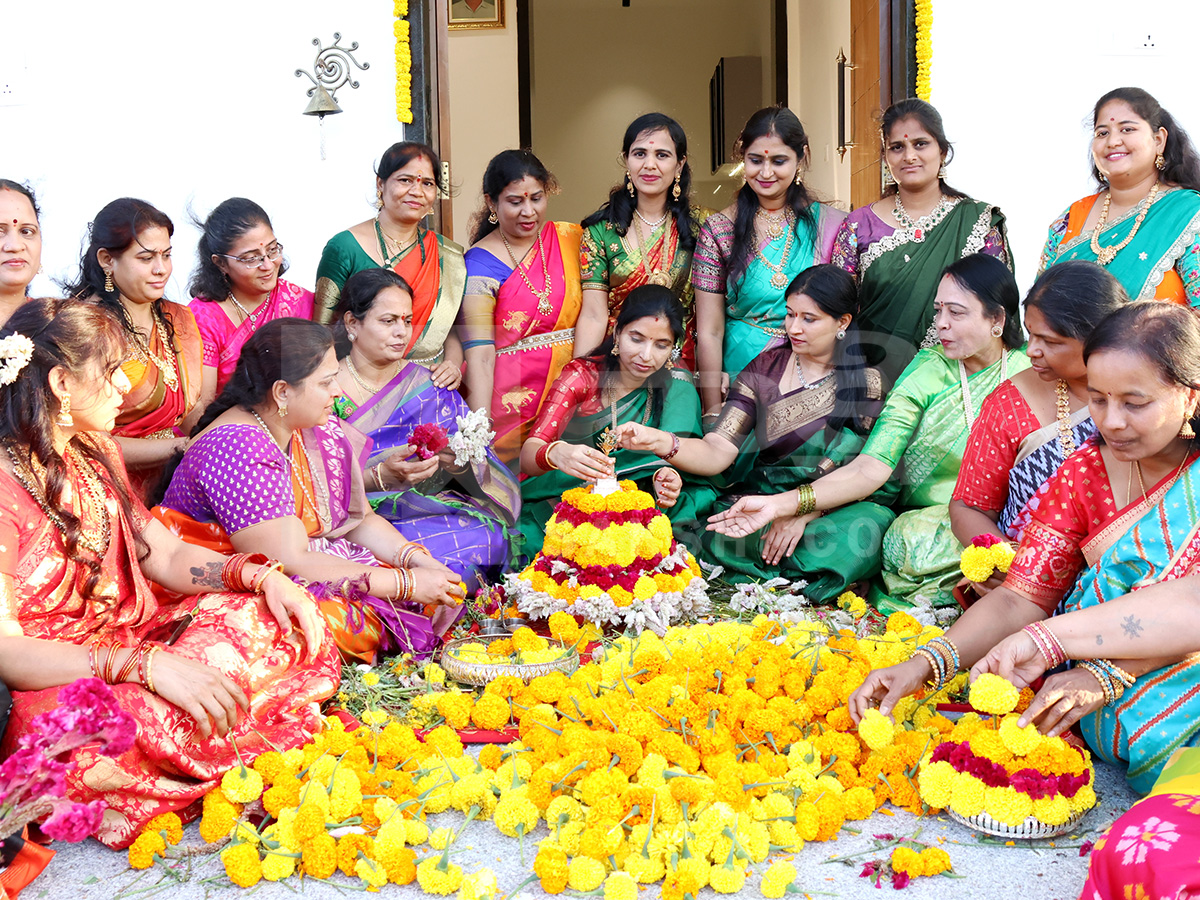 Bathukamma Celebrations 2026 Hyderabad HD Photos18