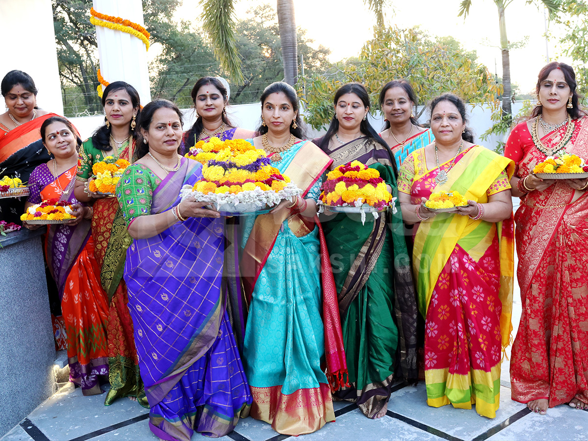 Bathukamma Celebrations 2026 Hyderabad HD Photos20