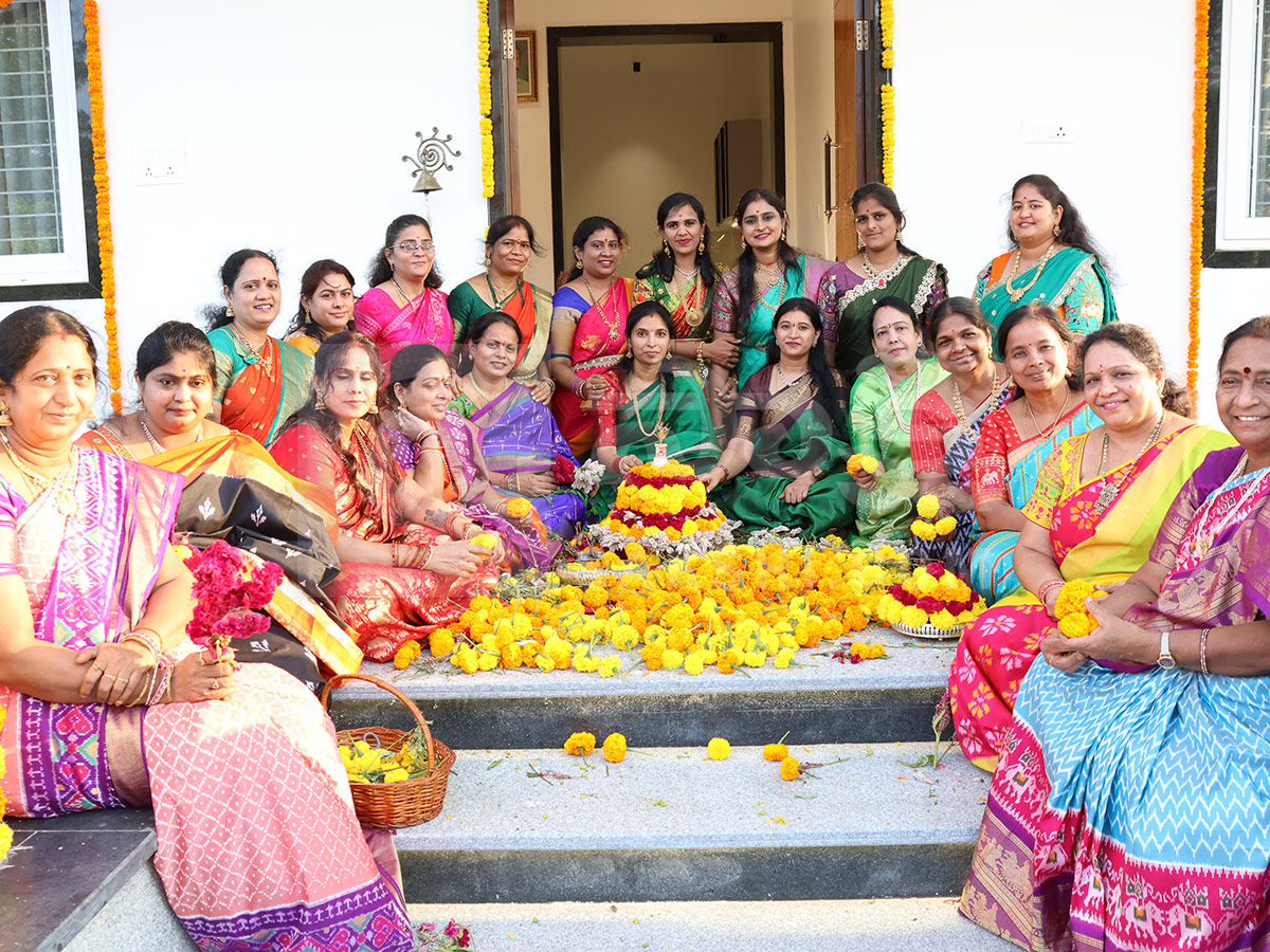 Bathukamma Celebrations 2026 Hyderabad HD Photos4