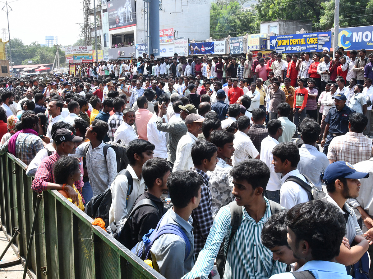 Film actress Ritika Nayak Creates a buzz in Nalgonda14