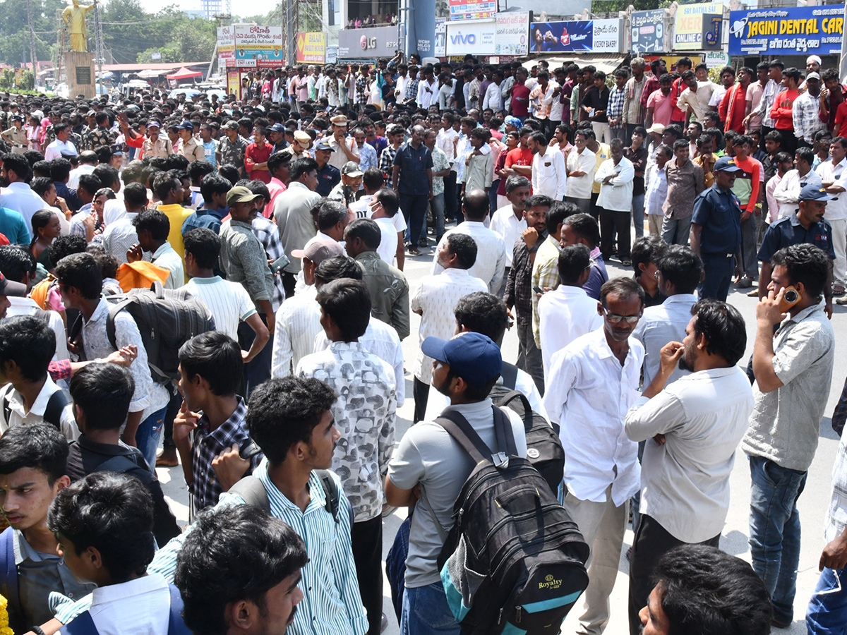 Film actress Ritika Nayak Creates a buzz in Nalgonda15