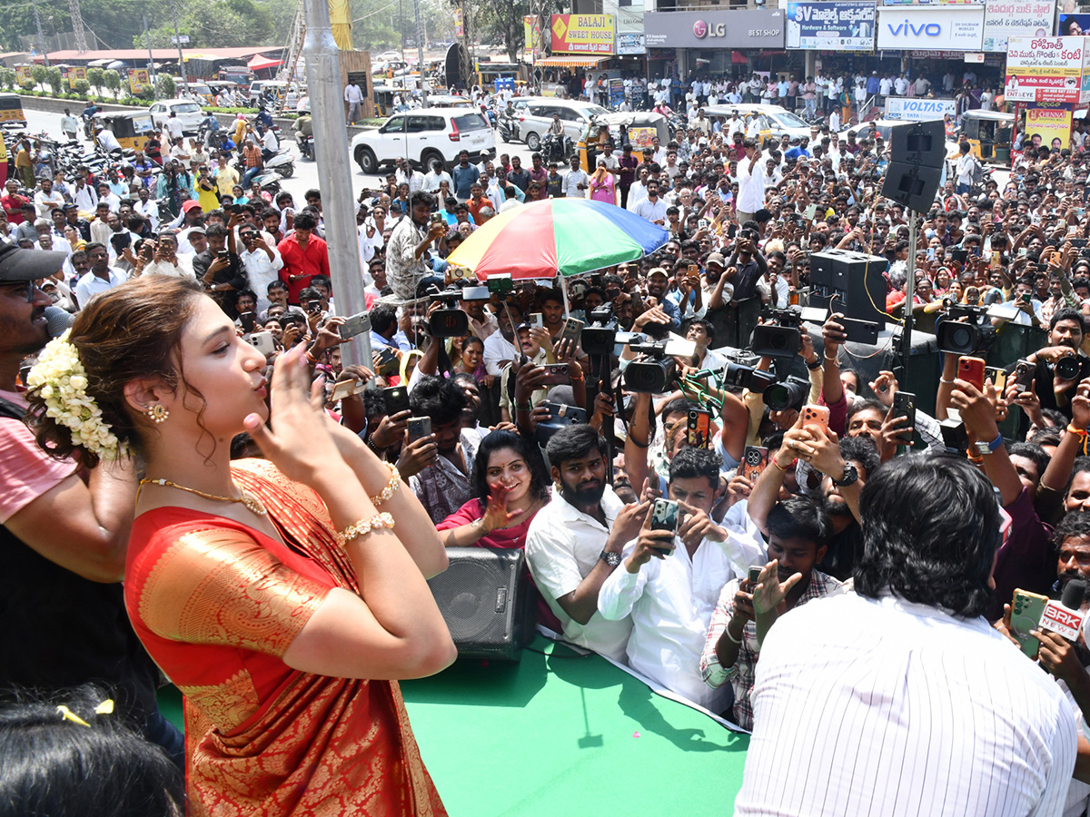 Film actress Ritika Nayak Creates a buzz in Nalgonda30