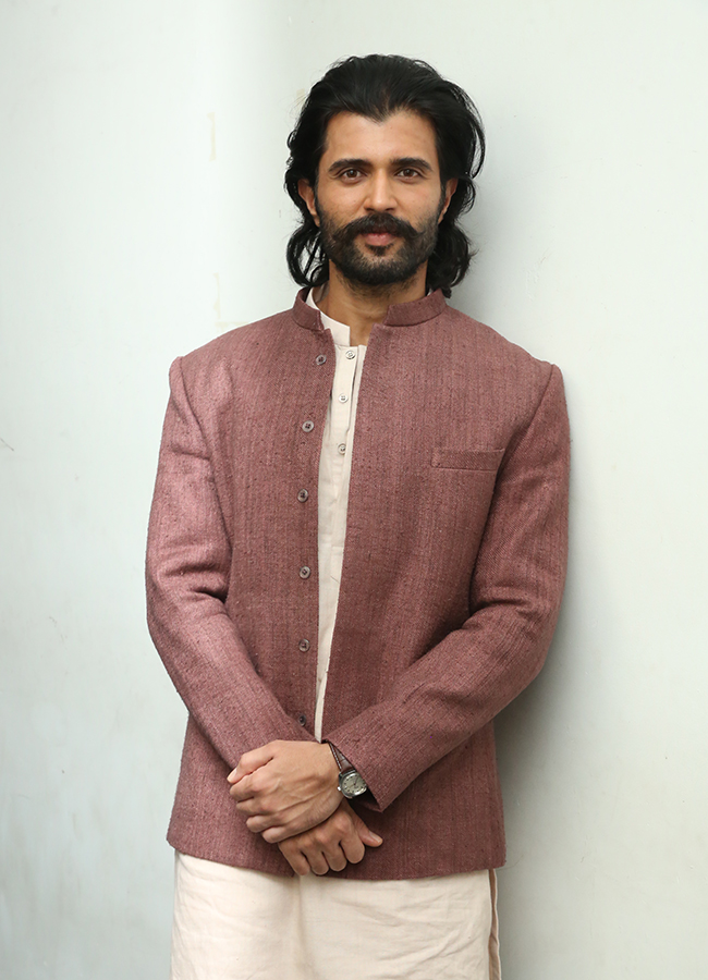 Ranabaali Movie : Vijay Deverakonda Interview Photos latest photos10