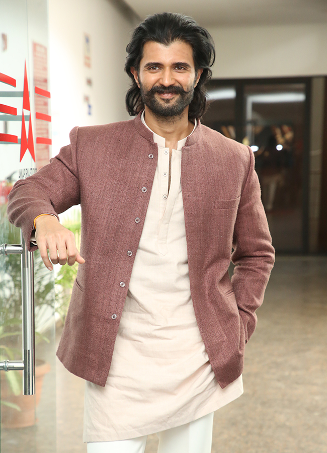 Ranabaali Movie : Vijay Deverakonda Interview Photos latest photos12