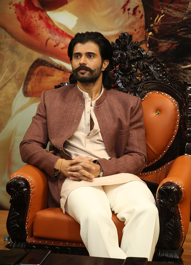 Ranabaali Movie : Vijay Deverakonda Interview Photos latest photos20