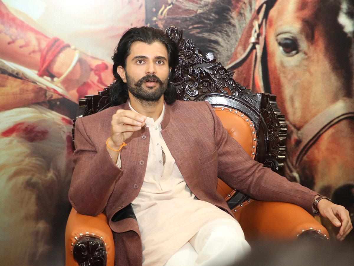 Ranabaali Movie : Vijay Deverakonda Interview Photos latest photos8