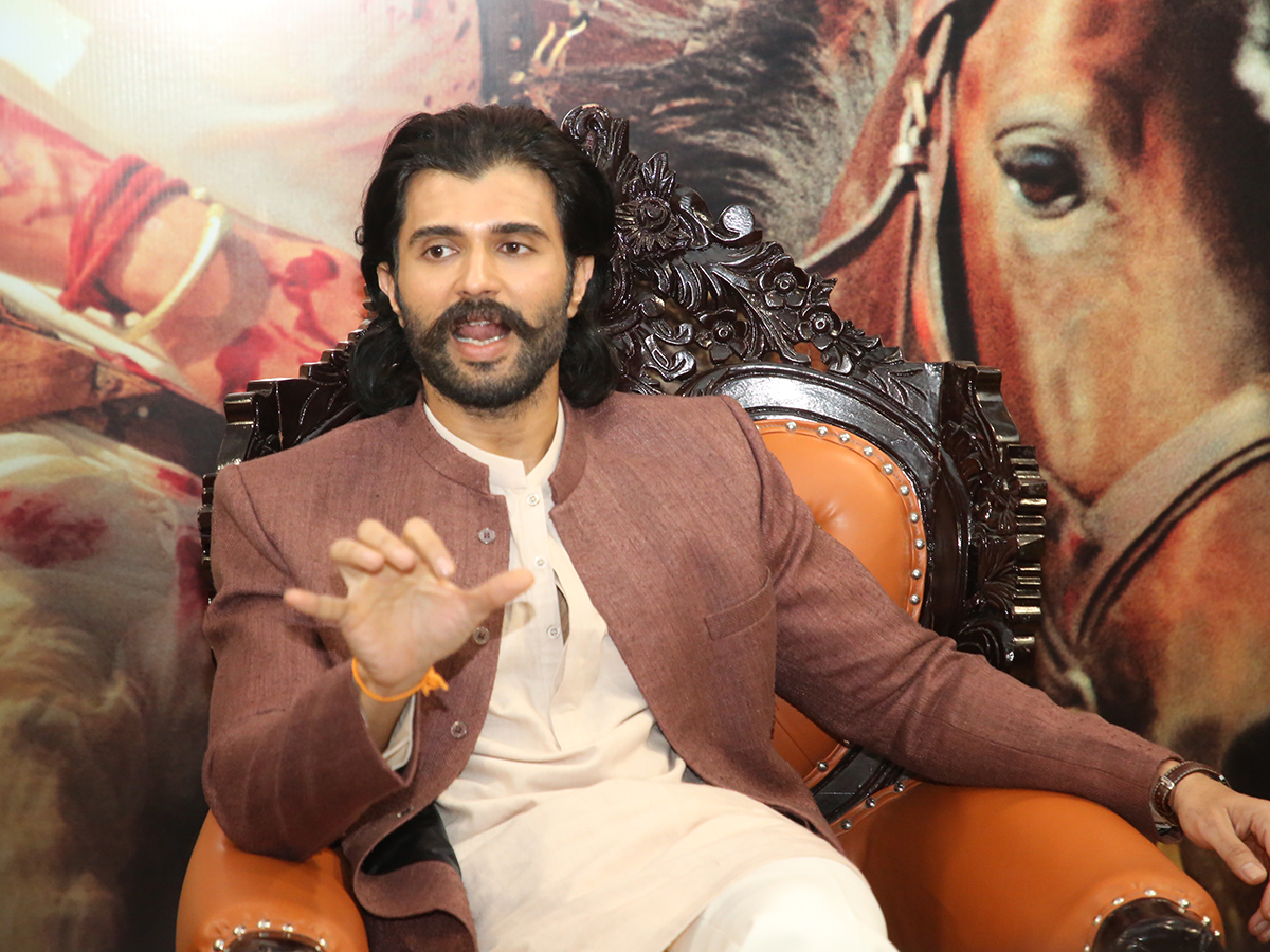Ranabaali Movie : Vijay Deverakonda Interview Photos latest photos9