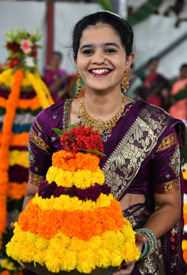  Engilipula Bathukamma Celebrations At Telangana10
