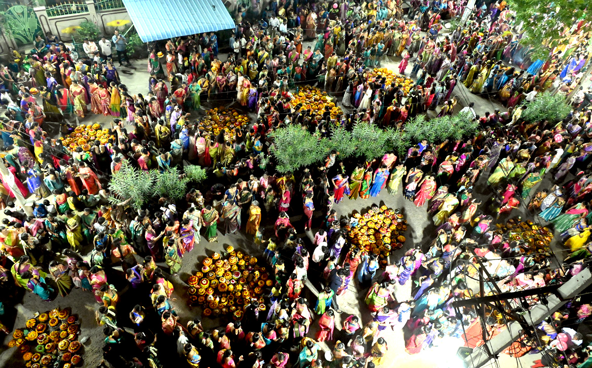  Engilipula Bathukamma Celebrations At Telangana15