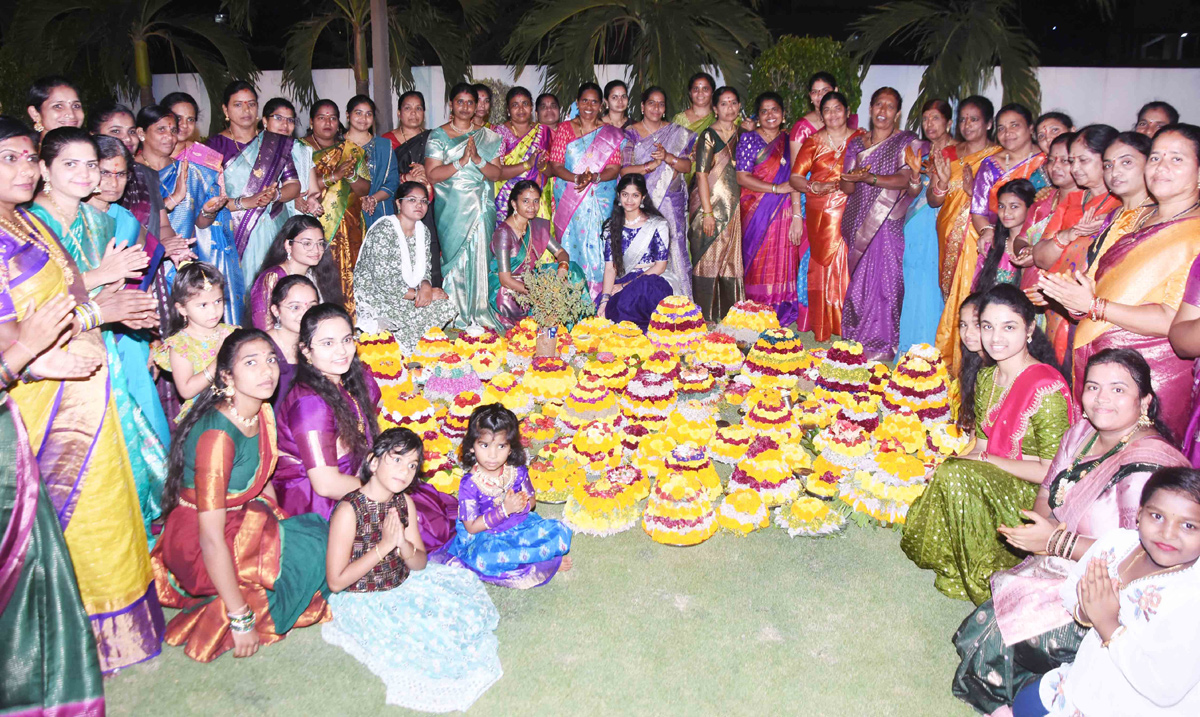  Engilipula Bathukamma Celebrations At Telangana19