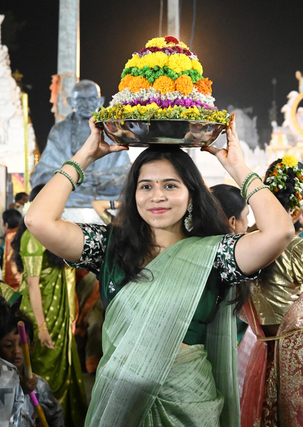  Engilipula Bathukamma Celebrations At Telangana7