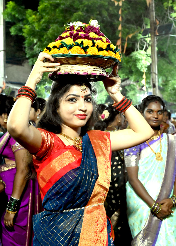  Engilipula Bathukamma Celebrations At Telangana8