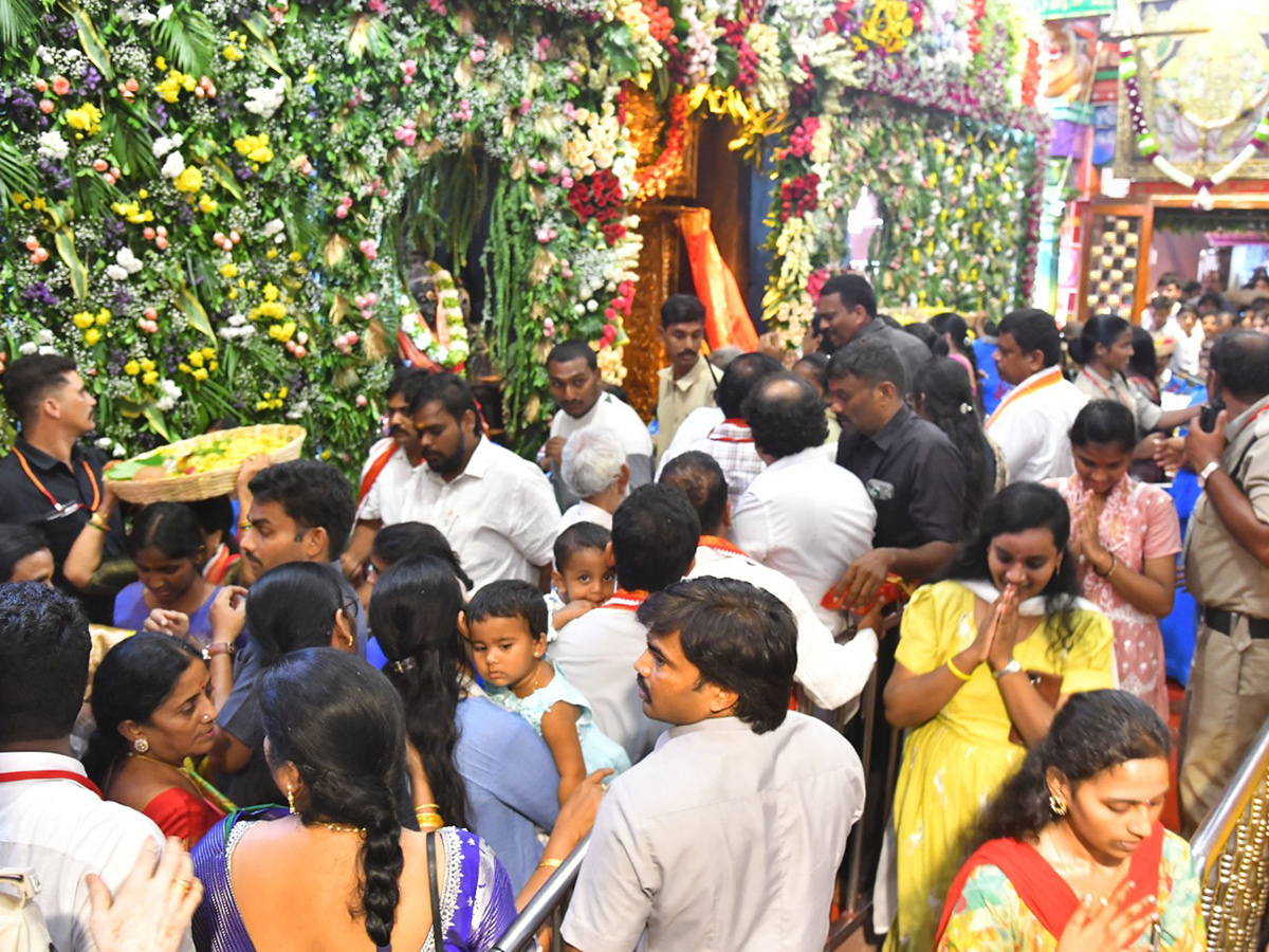 Indrakeeladri Dasara Celebrations Begin Photos16
