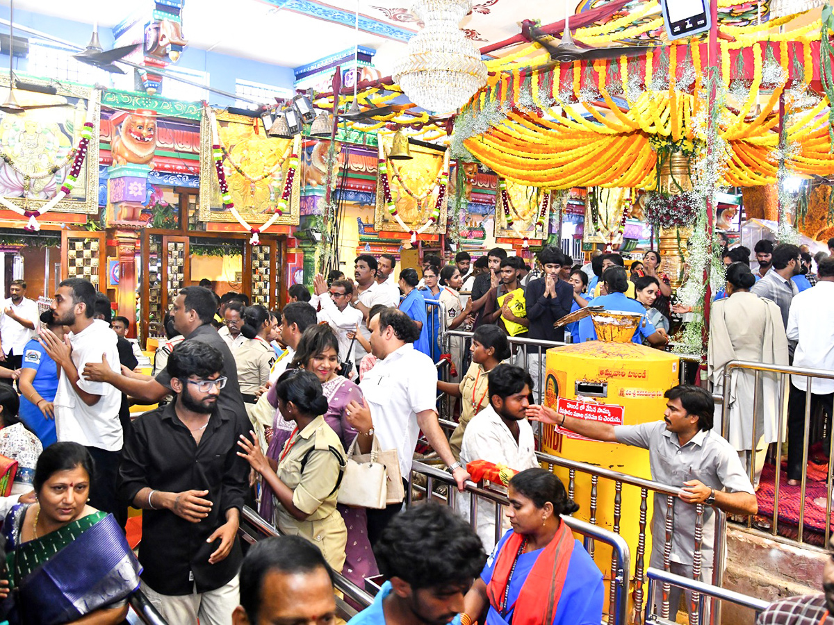 Indrakeeladri Dasara Celebrations Begin Photos17