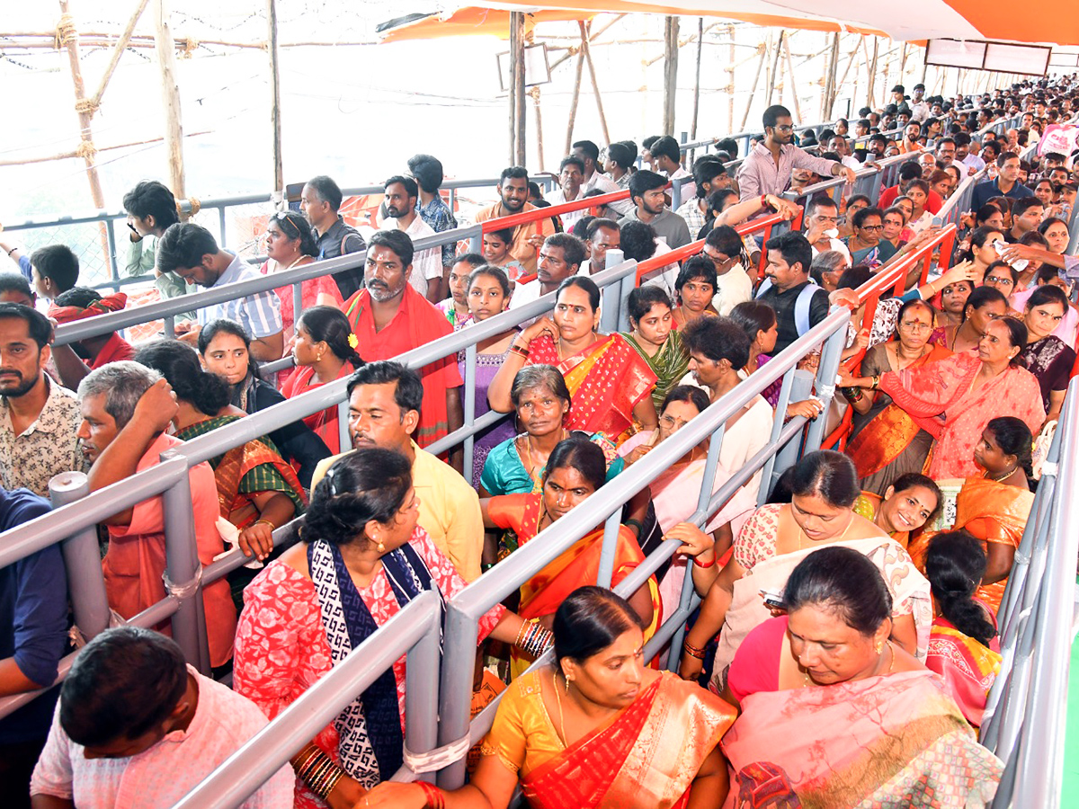 Indrakeeladri Dasara Celebrations Begin Photos19