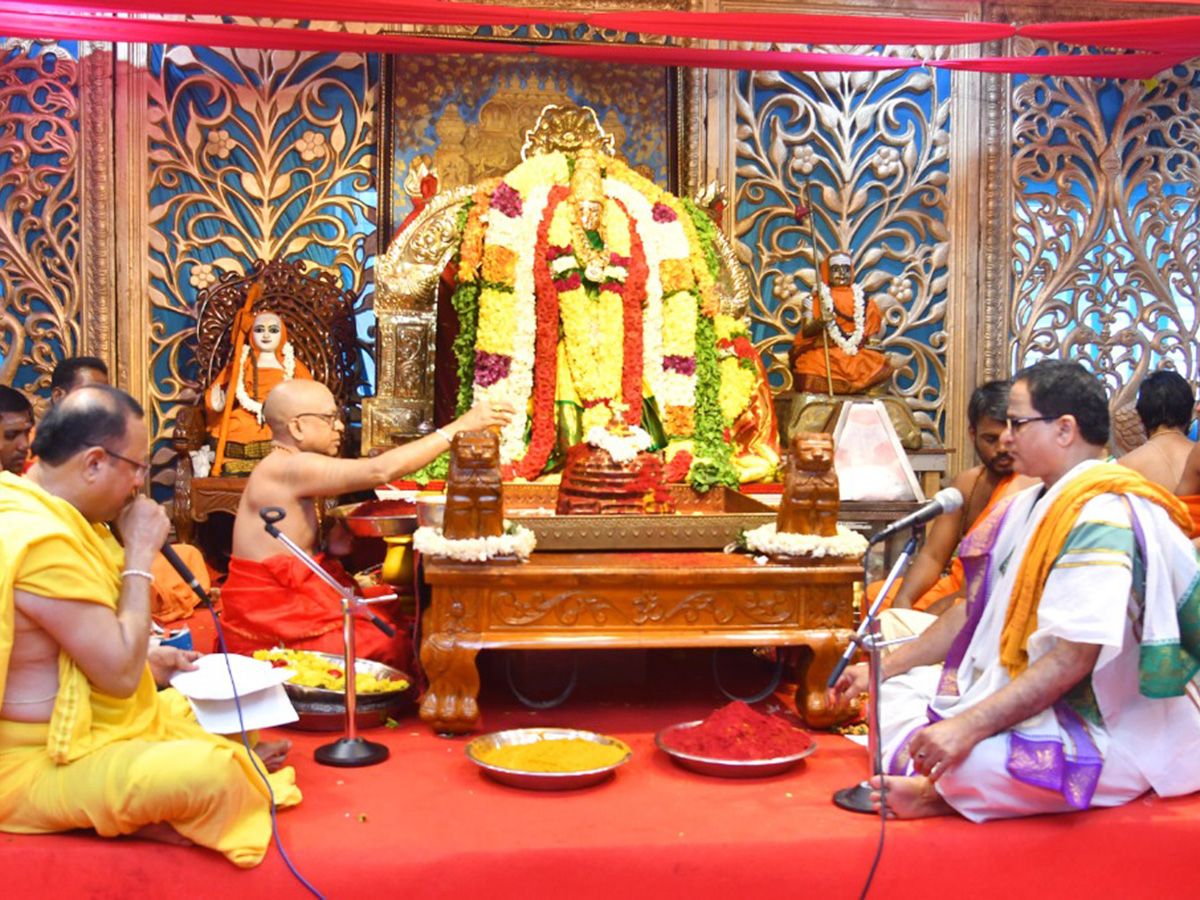 Indrakeeladri Dasara Celebrations Begin Photos8