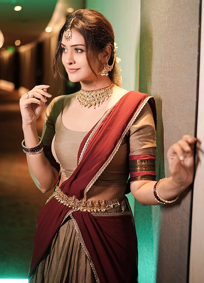 Payal Rajput Stunning Look Goes Viral4