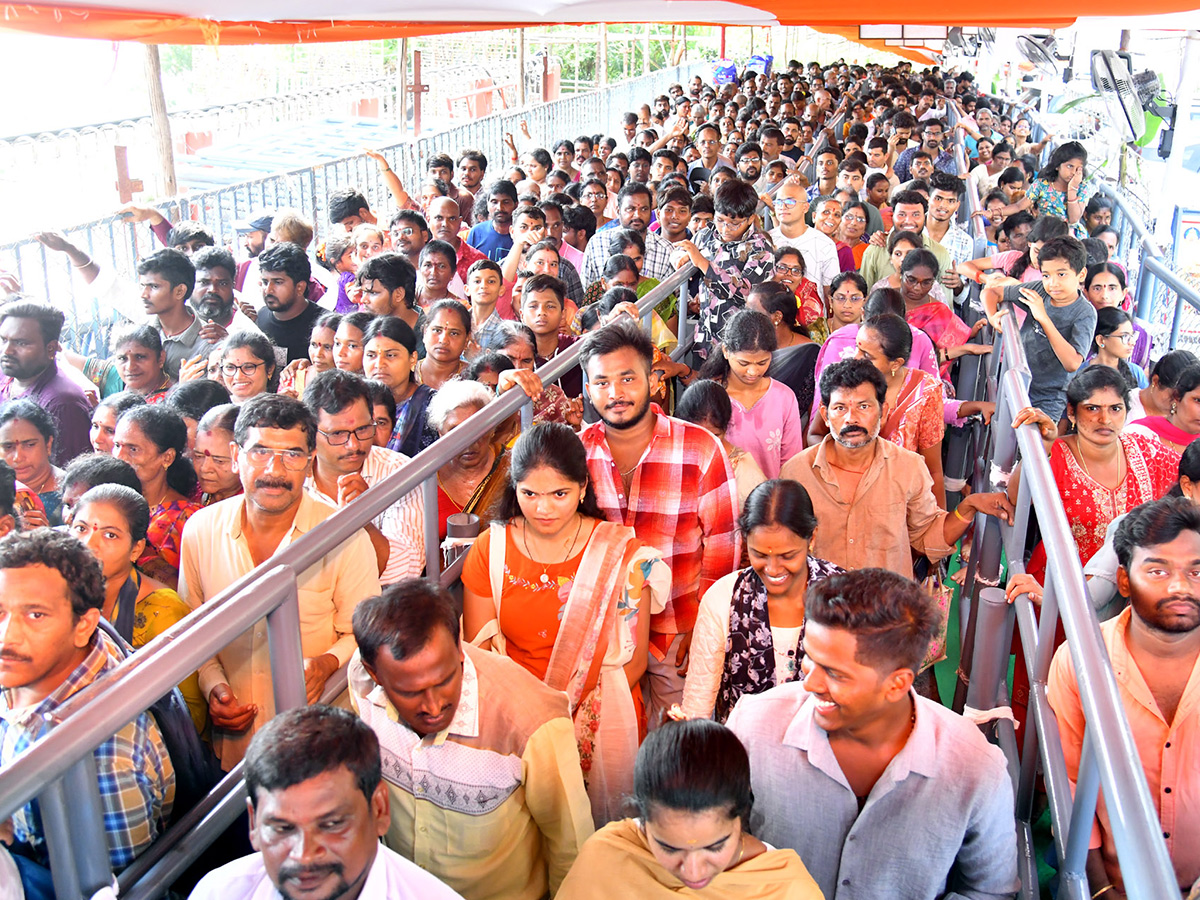 Indrakeeladri Dasara Celebrations 2026 HD Photos4
