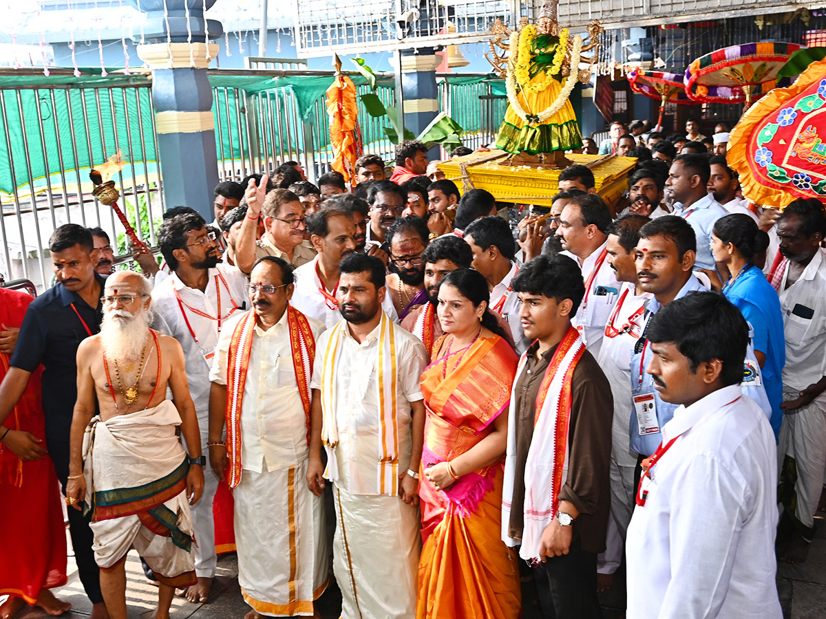 Indrakeeladri Dasara Celebrations 2026 HD Photos9