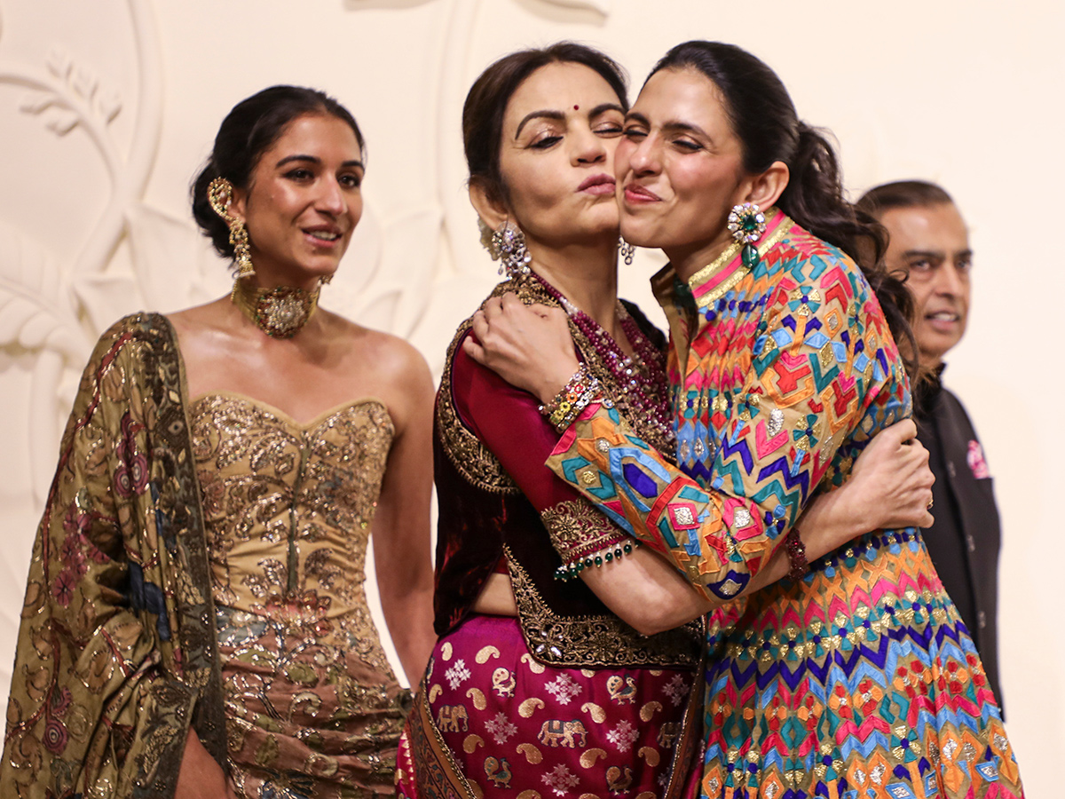 Swadesh at Eros Indian handicraft flagship store launched by Reliance Foundation2