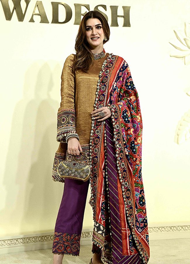 Swadesh at Eros Indian handicraft flagship store launched by Reliance Foundation21