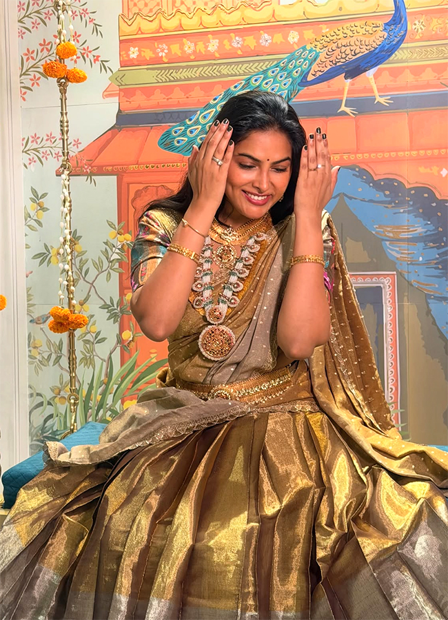 Bigg Boss Fame Divi Vadthya Latest Photos Viral3