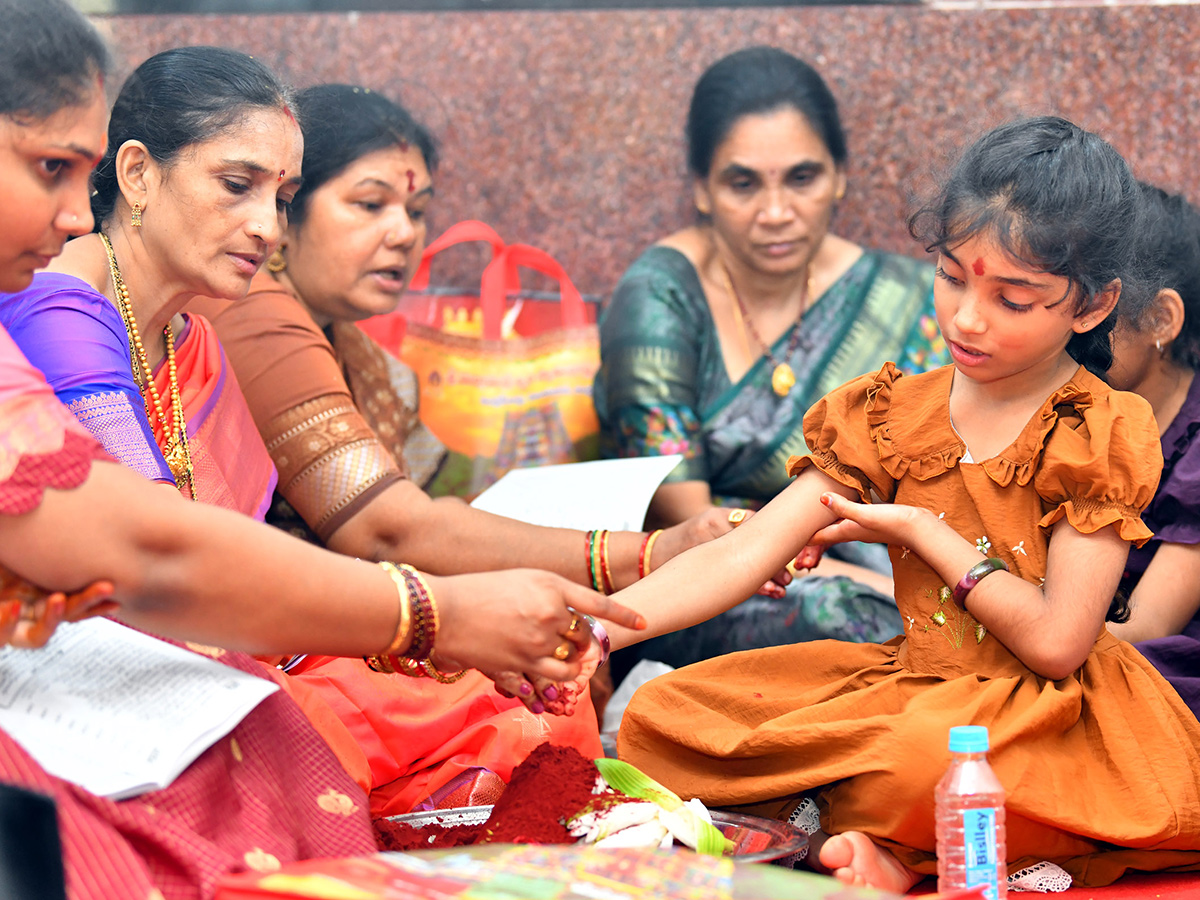 Dasara Navaratri Celebrations In Kanaka Durga Temple Vijayawada11
