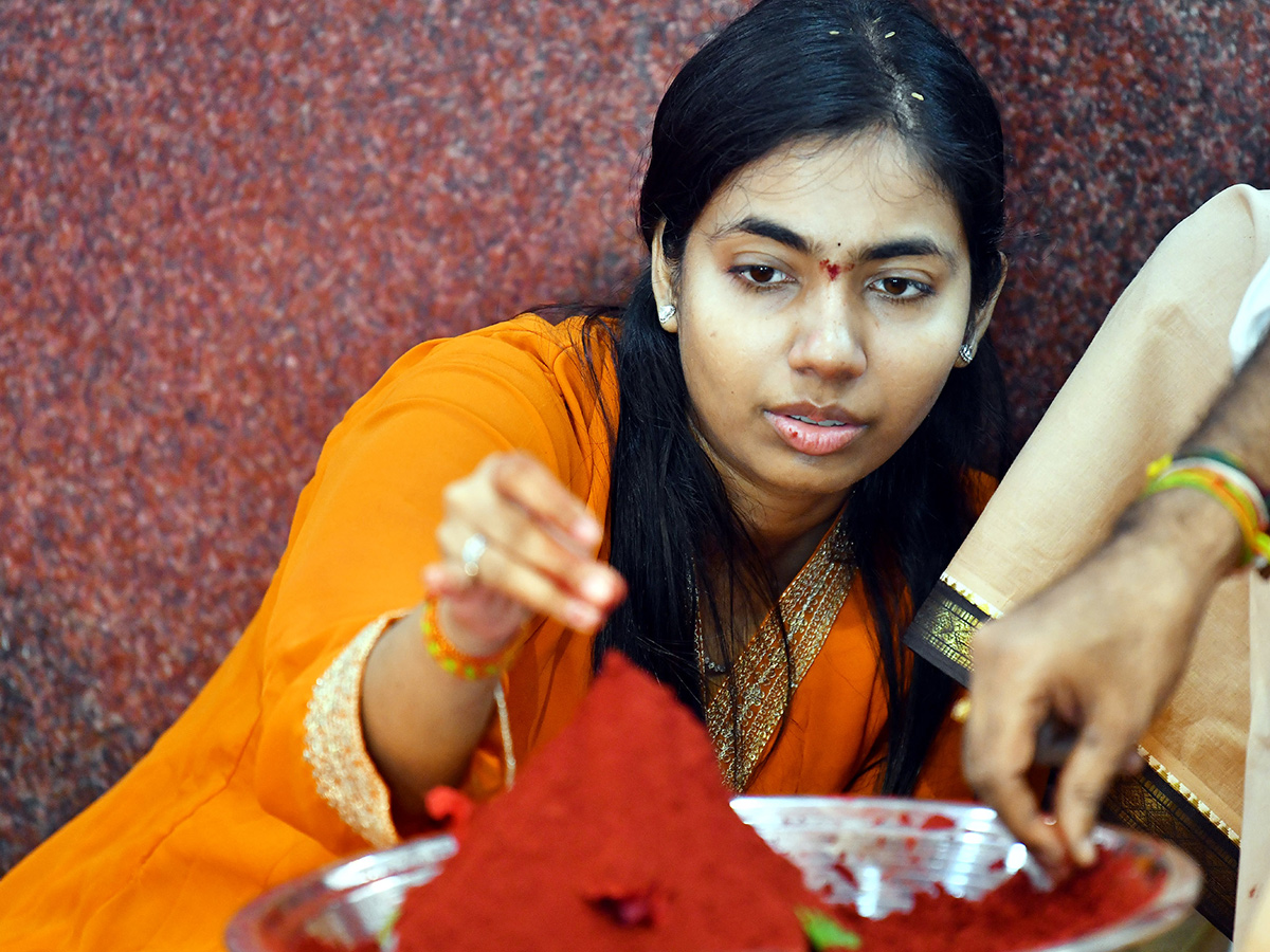 Dasara Navaratri Celebrations In Kanaka Durga Temple Vijayawada12