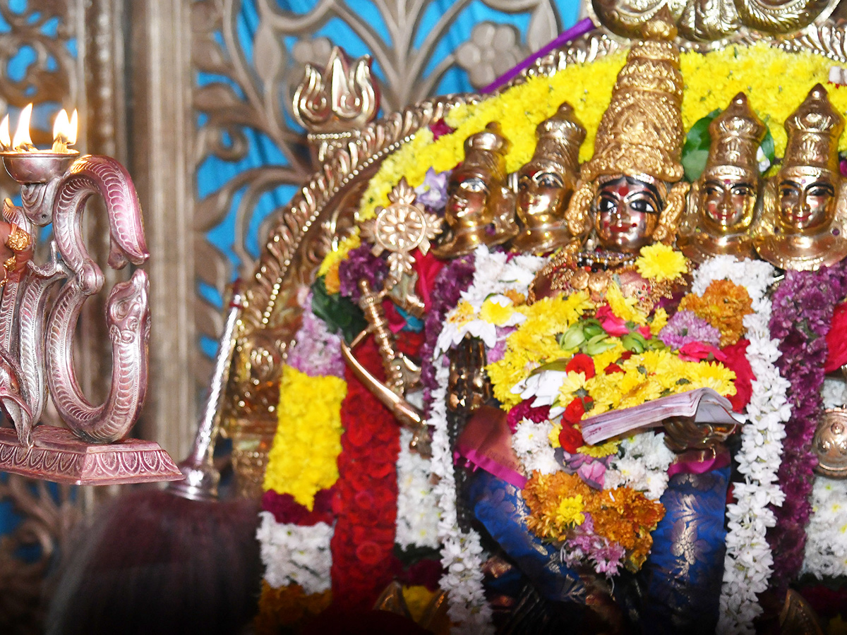 Dasara Navaratri Celebrations In Kanaka Durga Temple Vijayawada13