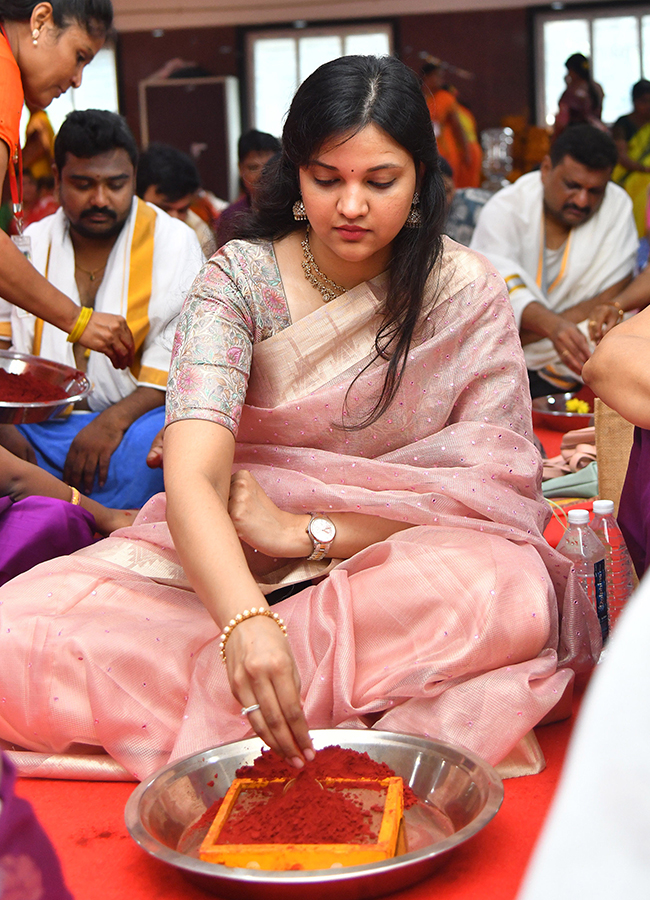 Dasara Navaratri Celebrations In Kanaka Durga Temple Vijayawada18