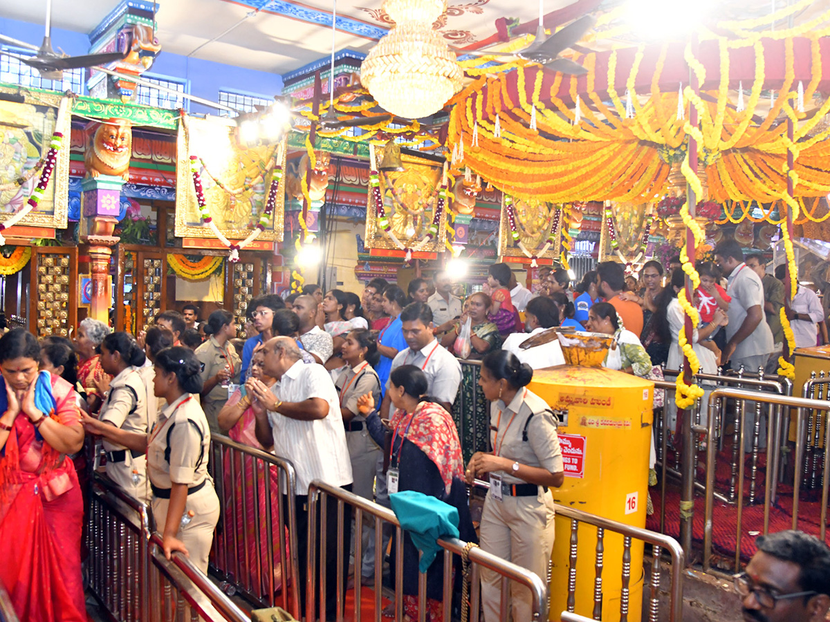 Dasara Navaratri Celebrations In Kanaka Durga Temple Vijayawada25