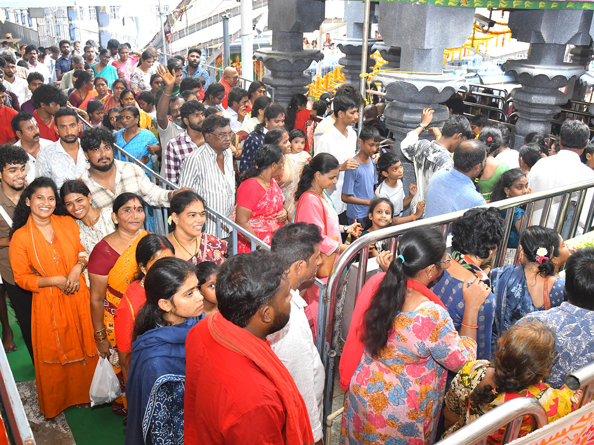 Dasara Navaratri Celebrations In Kanaka Durga Temple Vijayawada5