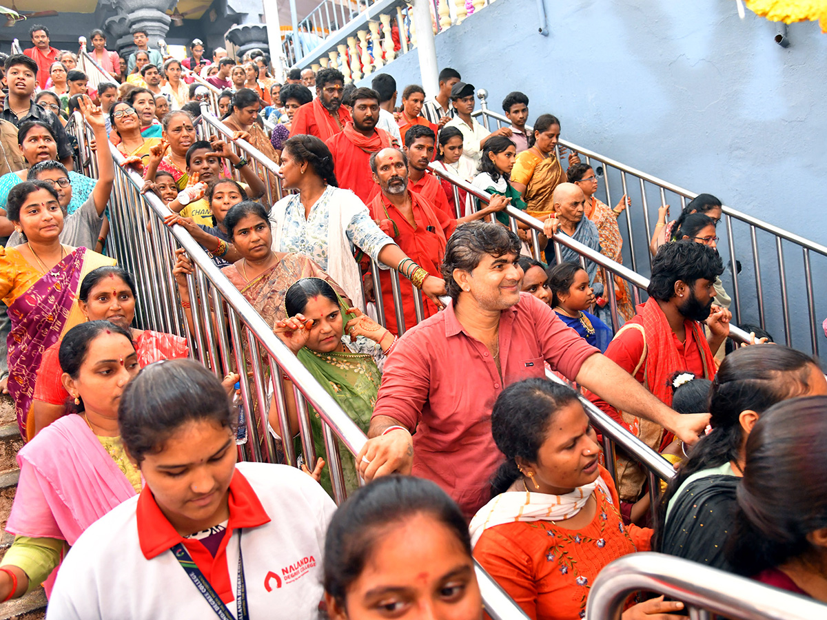 Dasara Navaratri Celebrations In Kanaka Durga Temple Vijayawada7