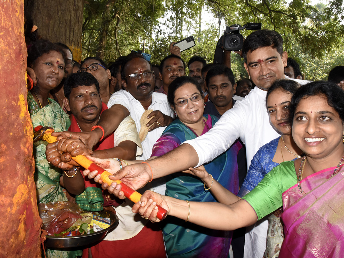 Devotional : Paidi Thalli Sirimanotsavam In Vizianagaram HD Photos11