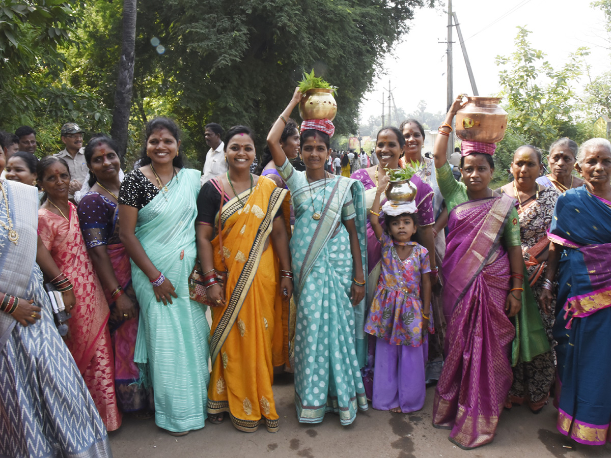 Devotional : Paidi Thalli Sirimanotsavam In Vizianagaram HD Photos15