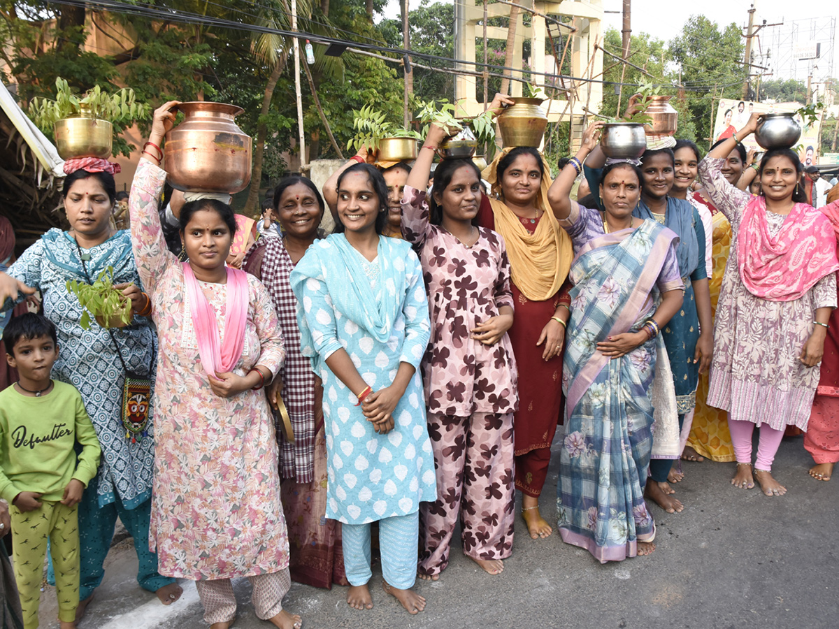Devotional : Paidi Thalli Sirimanotsavam In Vizianagaram HD Photos26