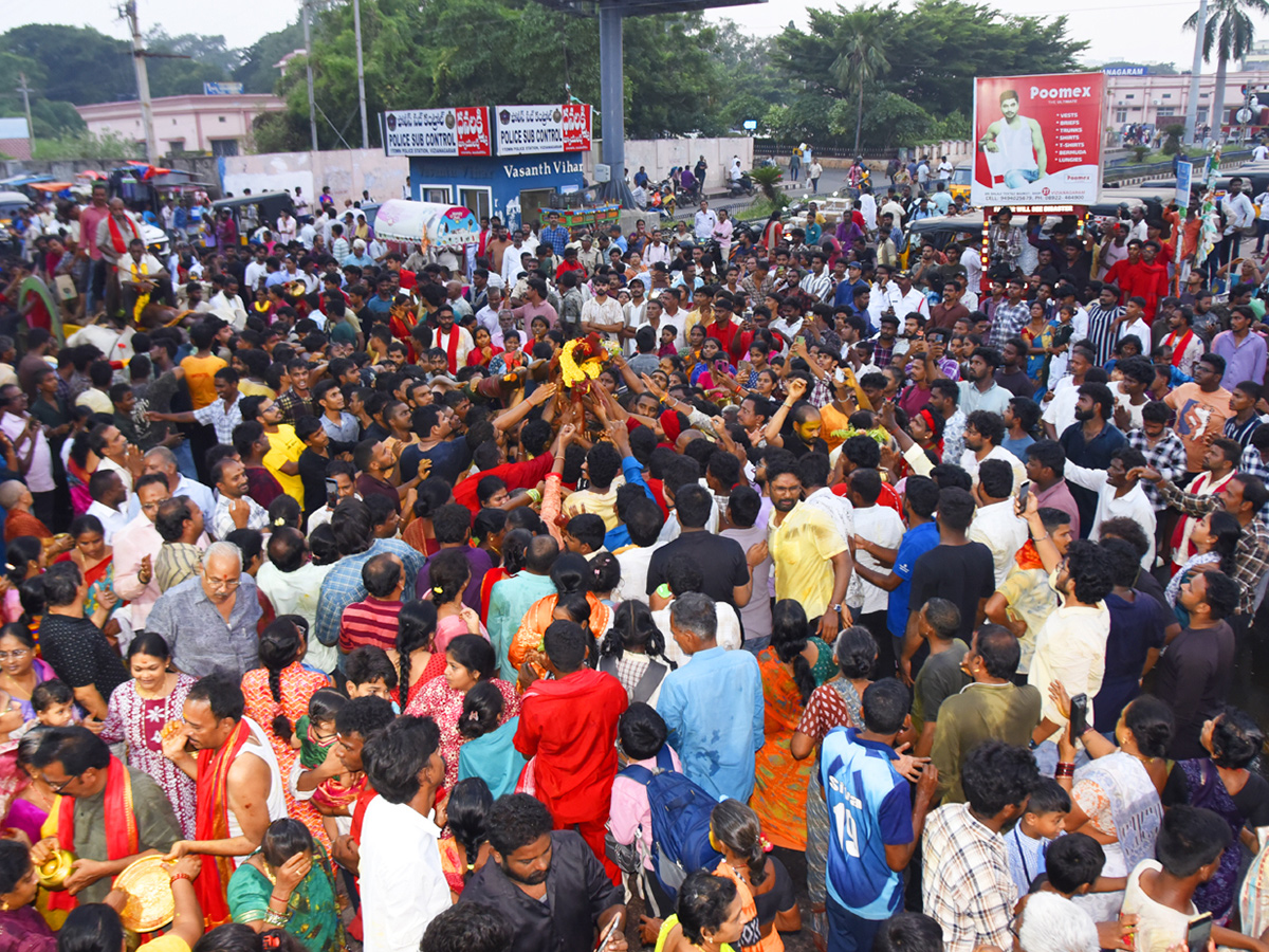 Devotional : Paidi Thalli Sirimanotsavam In Vizianagaram HD Photos4